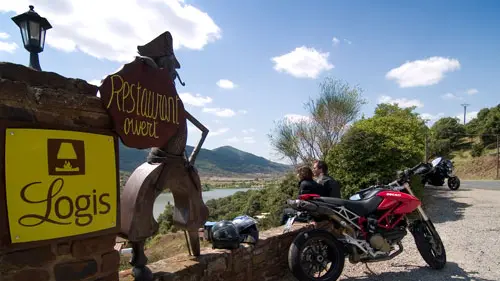 Logis Moto au Lac du Salagou-Didier Almon