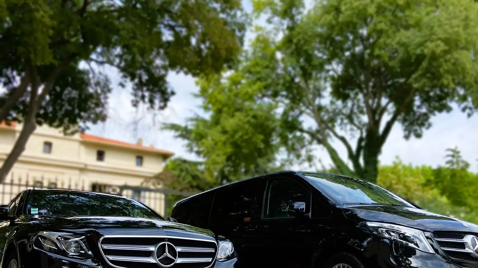 Mercedes CLASSE E  X  Mercedes CLASSE V