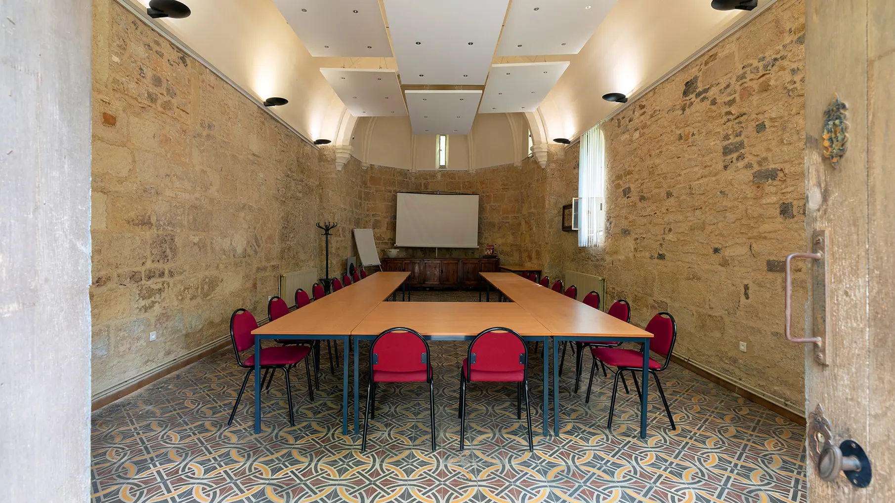 Maguelone-Chapelle-interieur-3