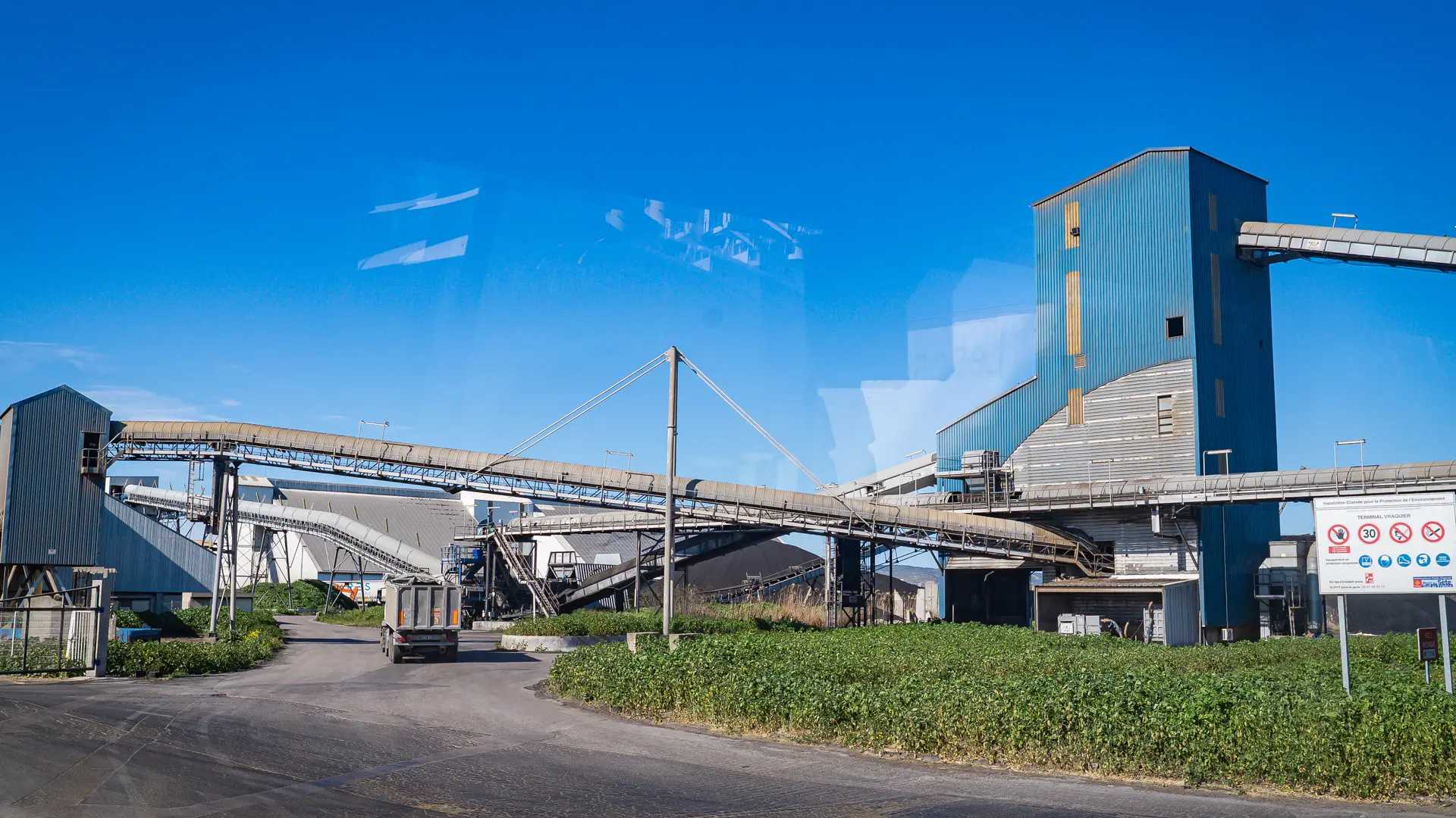 Port_de_commerce-M_RICARD_OT-THAU-36588