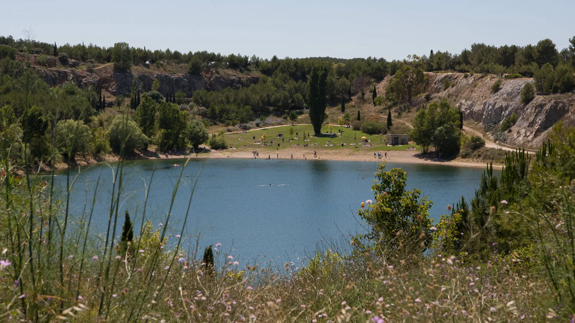 Promenade-au-Lac-du-Le-Cres