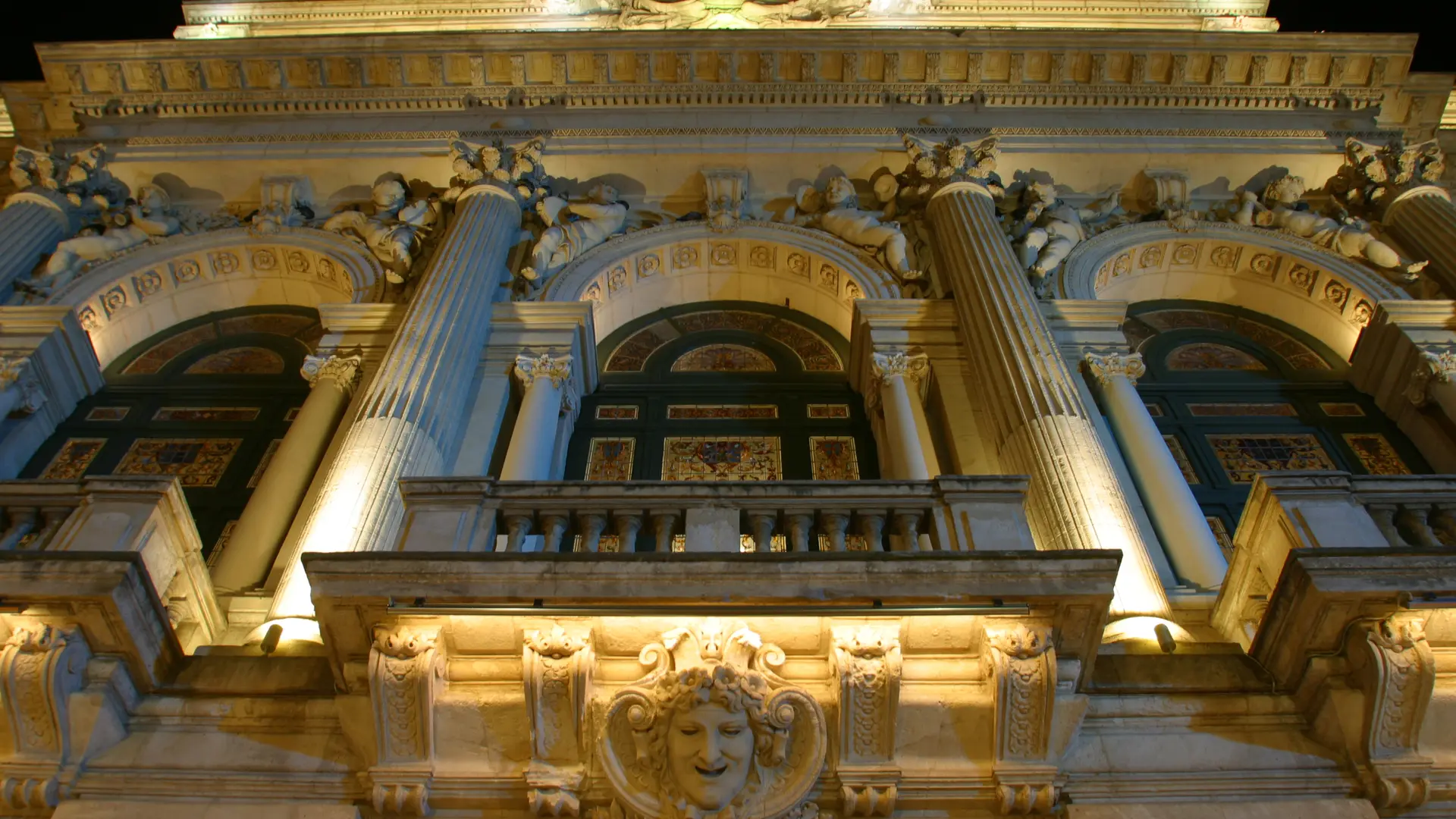 facade_theatre_moliere