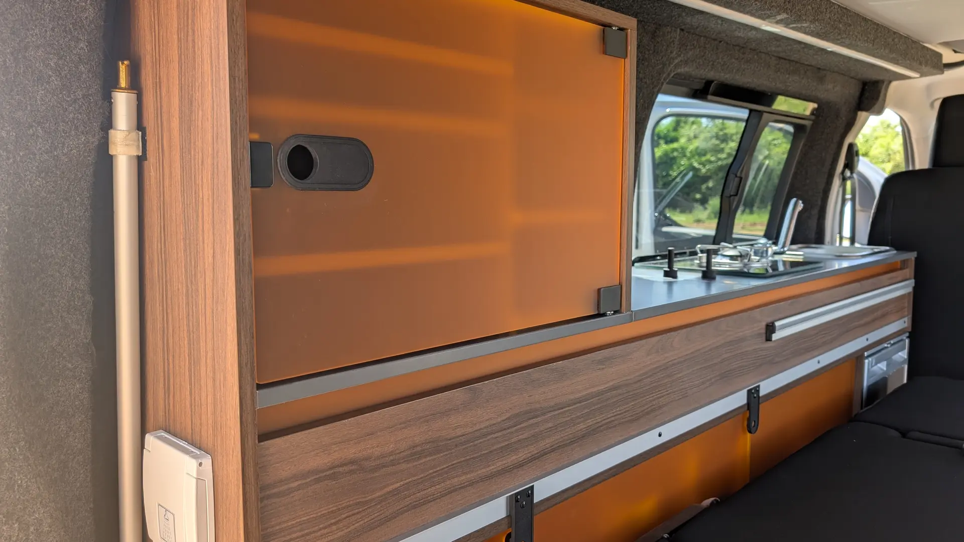 gvan_location_van_amenage_montpellier_amenagement_interieur_road_trip