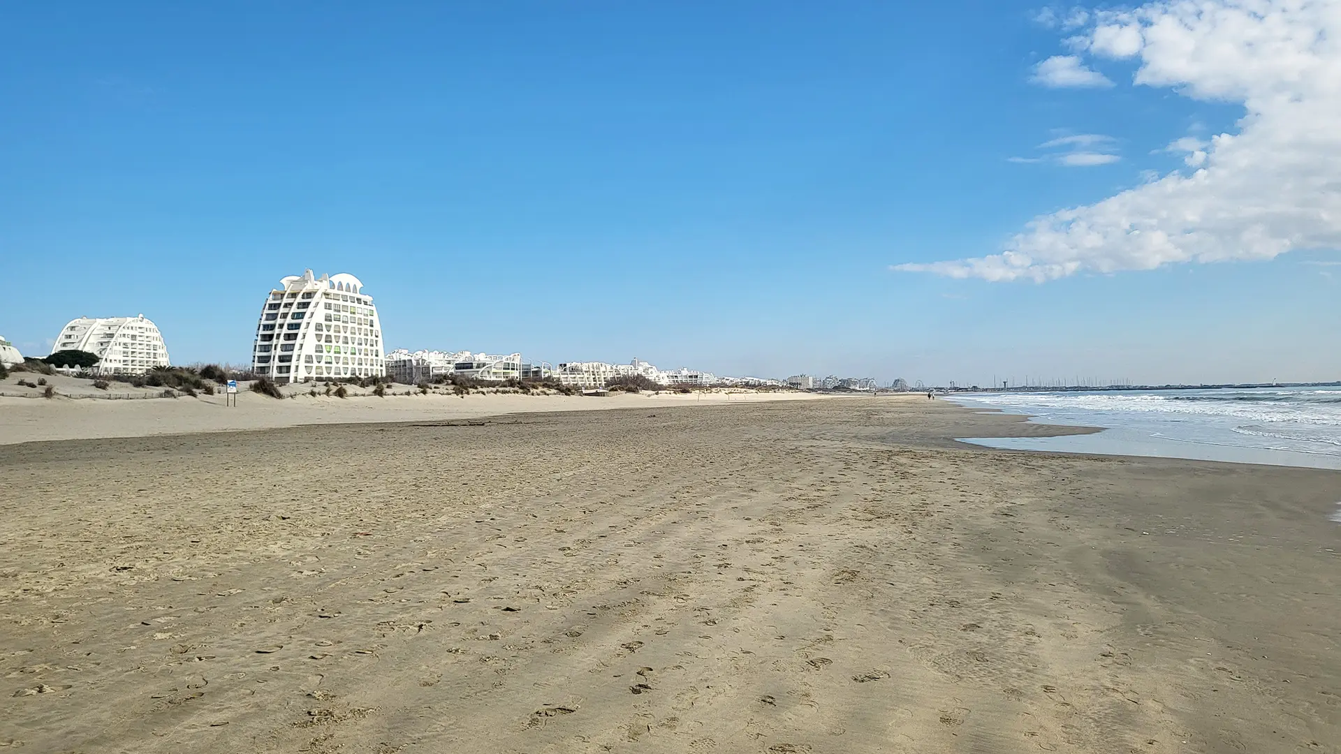 Vue mer grandiose à la Grande Motte sur la superbe plage du Couchant