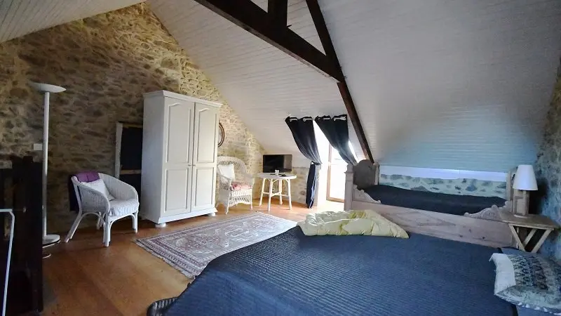 7-Chambre-mezzanine-2-Meuble-Manoli-La-Richardais