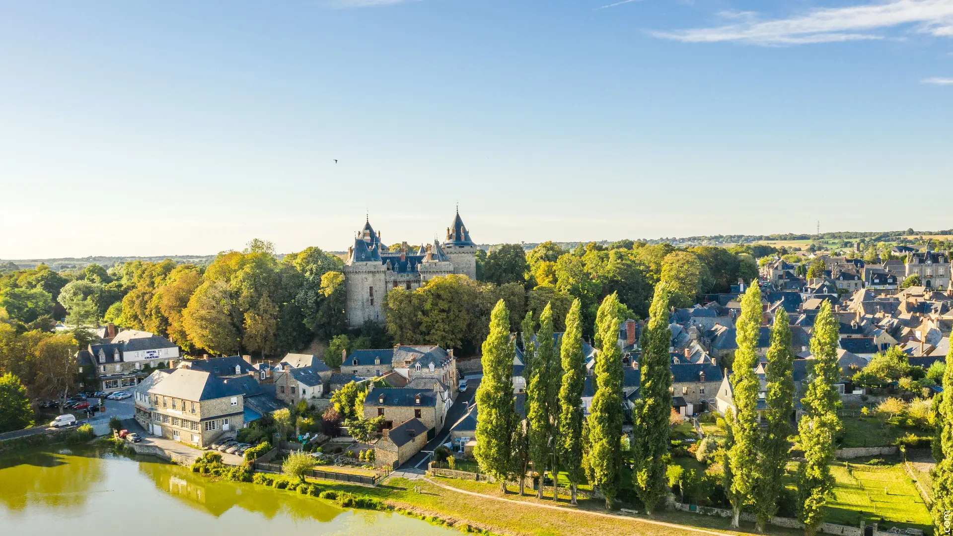 Vue sur Combourg