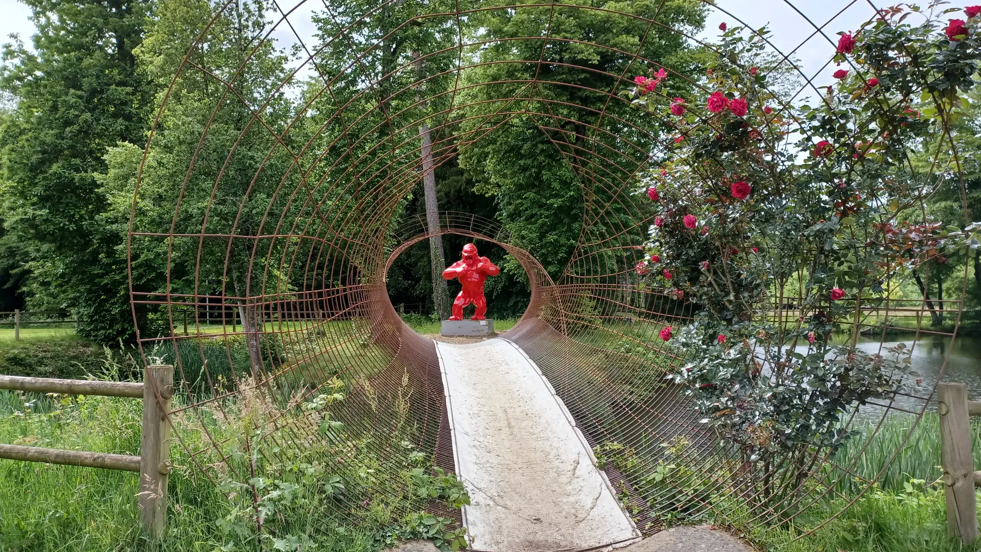 Entre art et nature au Château des Pères - 1