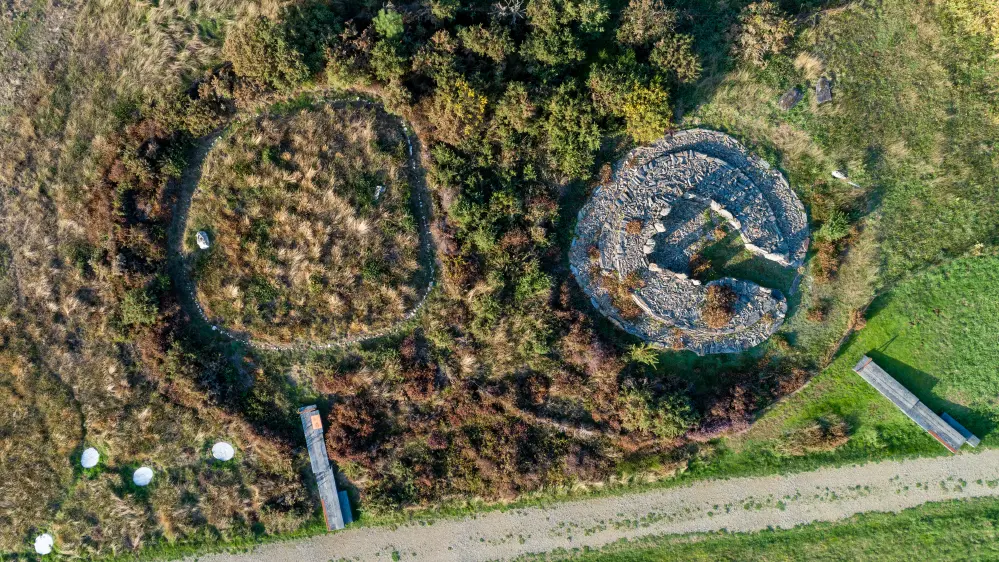 Les mégalithes et landes de Saint Just