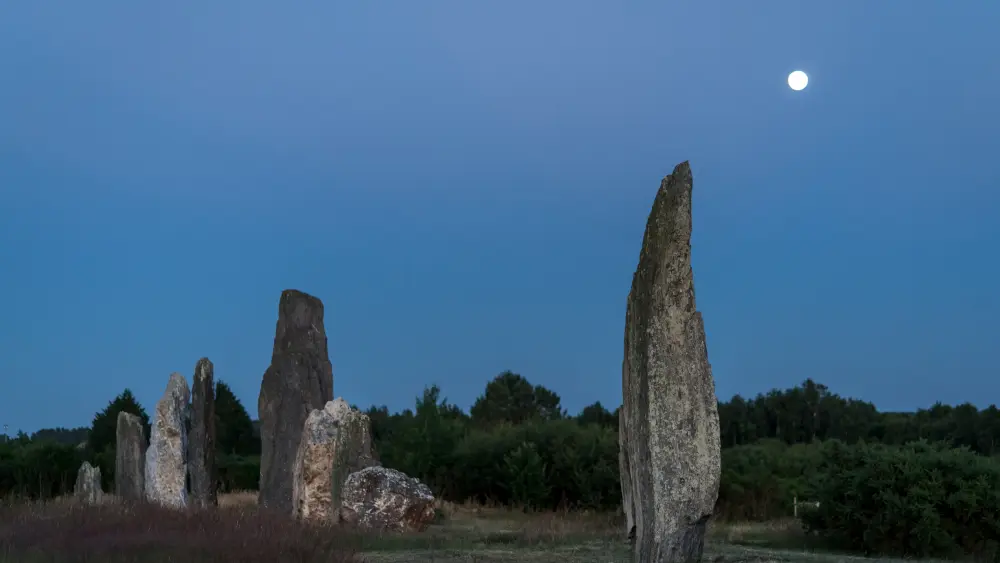 Les mégalithes et landes de Saint Just