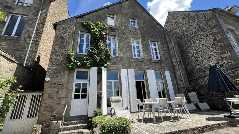 Maison de caractère centre ville Fougères