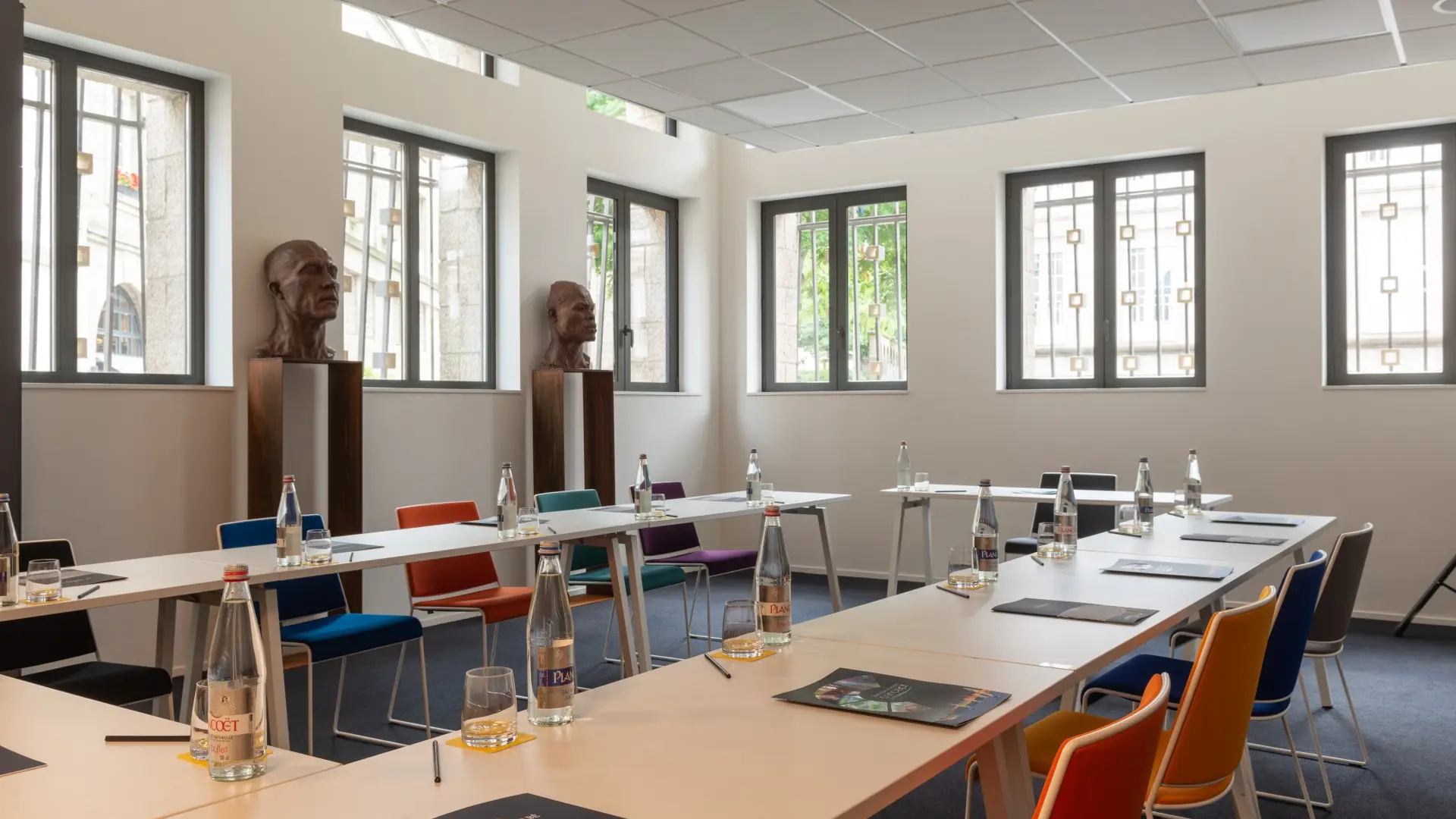 thumbnail_Salle séminaire-HOTEL-GRAND-BE-45