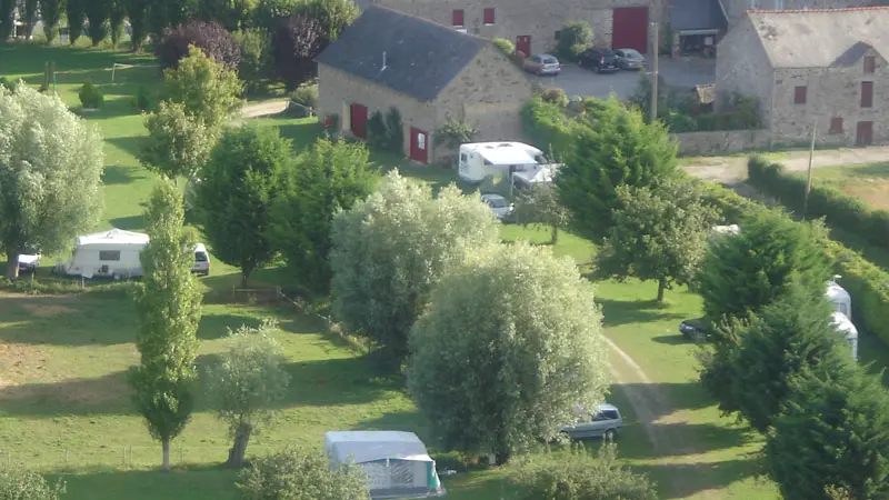 Aire naturelle de camping la Roche