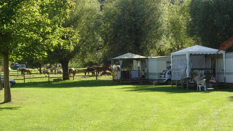 Aire naturelle de camping la Roche