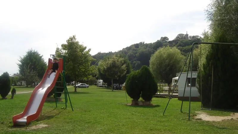 Aire naturelle de camping la Roche