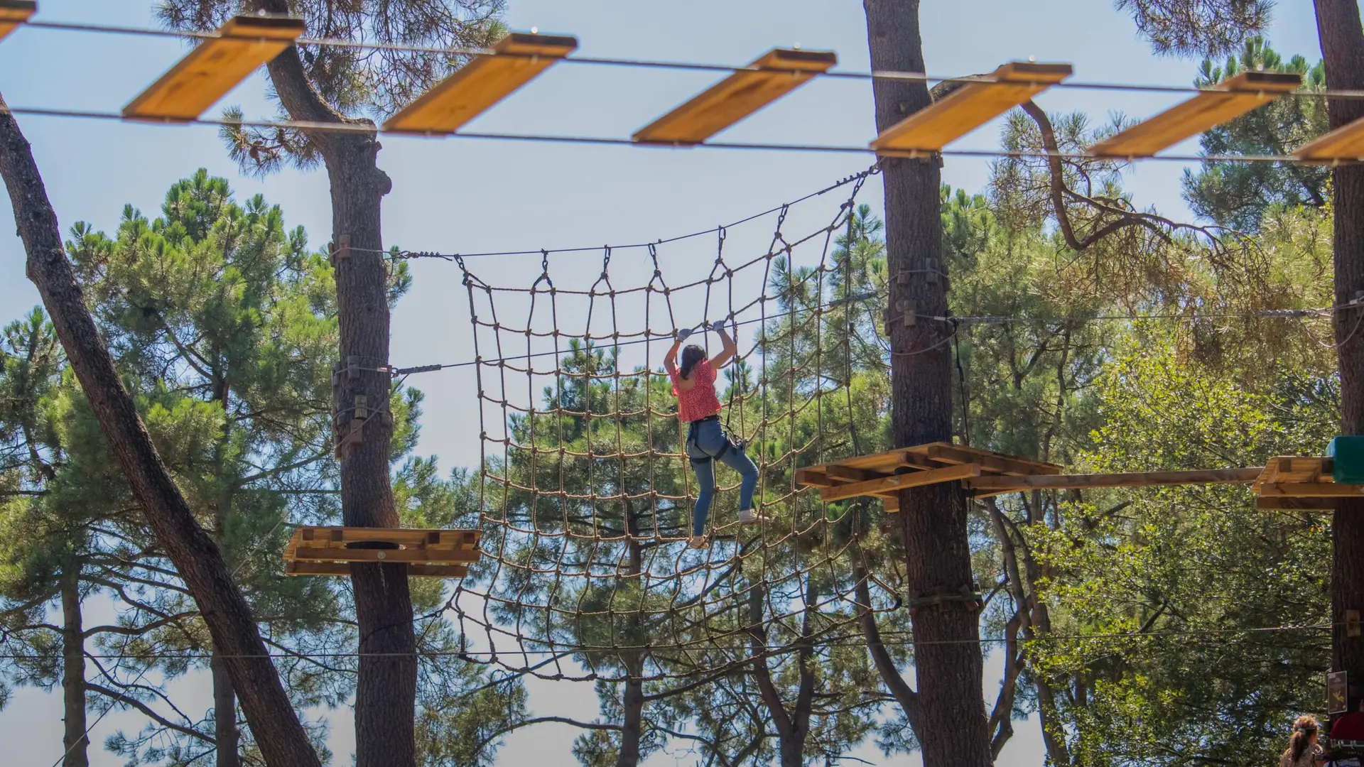 AventurO-Lac-Accrobranche-Lac-de-Tremelin-scaled