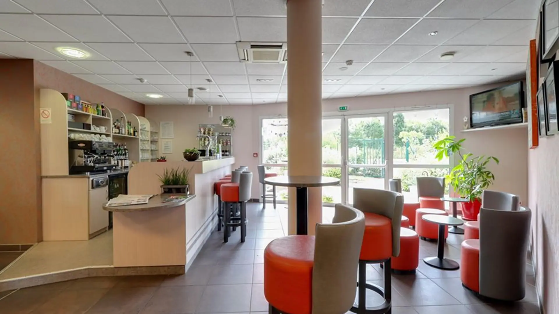 BRITHOTEL L'ADRESSE STMEEN-LE-GRAND