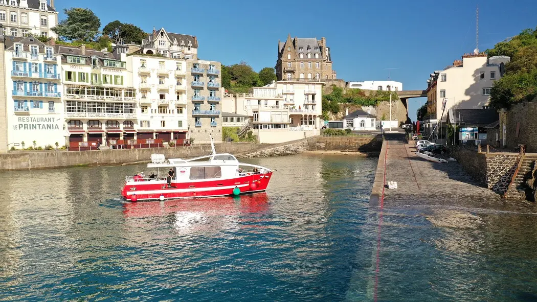 Bateaux rouges (5)