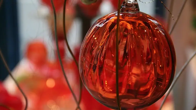 Boule Noel rouge - Atelier du Verre St Méloir des Ondes