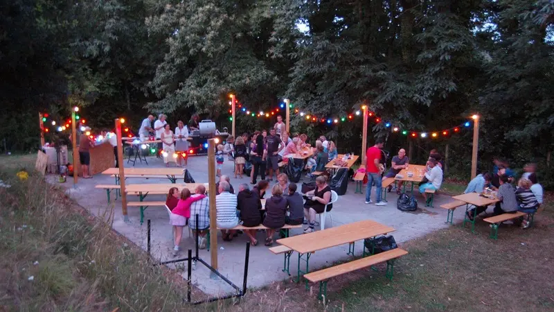 Hébergement de plein-air - Camping les étangs - La Richardais