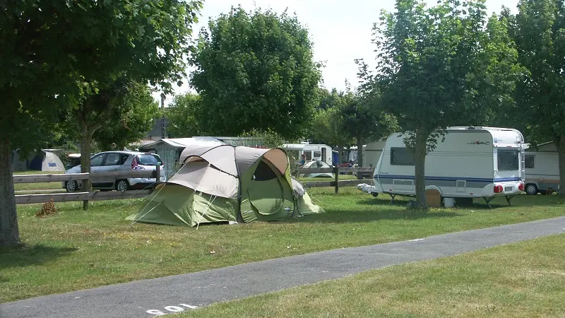 Camping municipal - tentes - Saint-Suliac