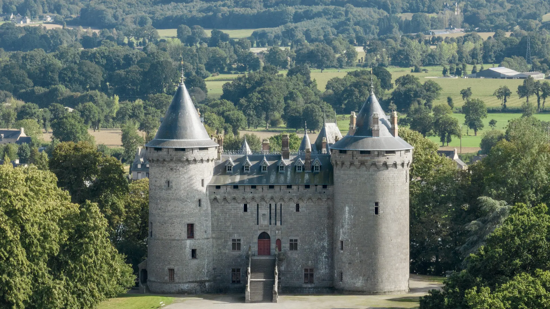 Chateau_vu_d'en_face[