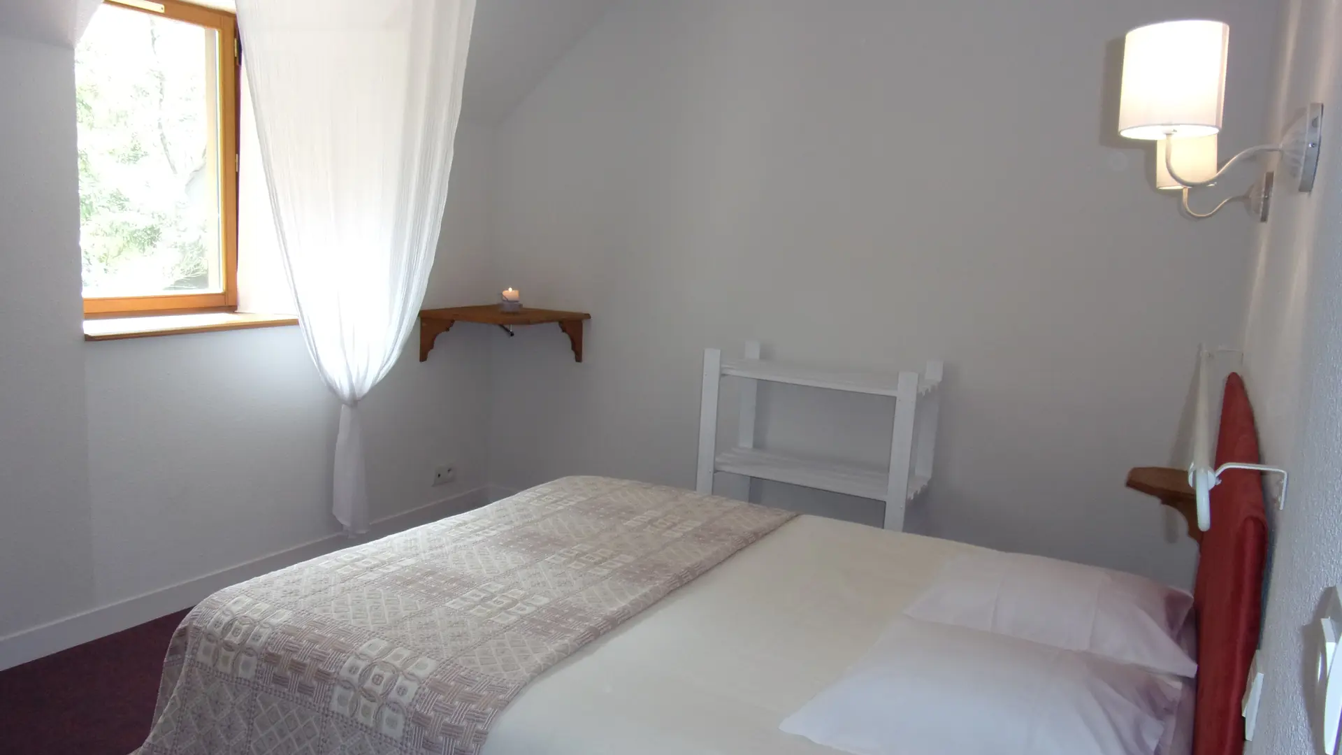 Location - Le Cellier - Plerguer Chambre parentale (lit 160 x 200)
