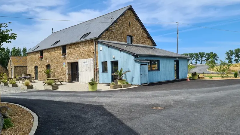 Gîte de groupe - Domaine du Pré Salé - Roz  sur Couesnon - EXTERIEUR