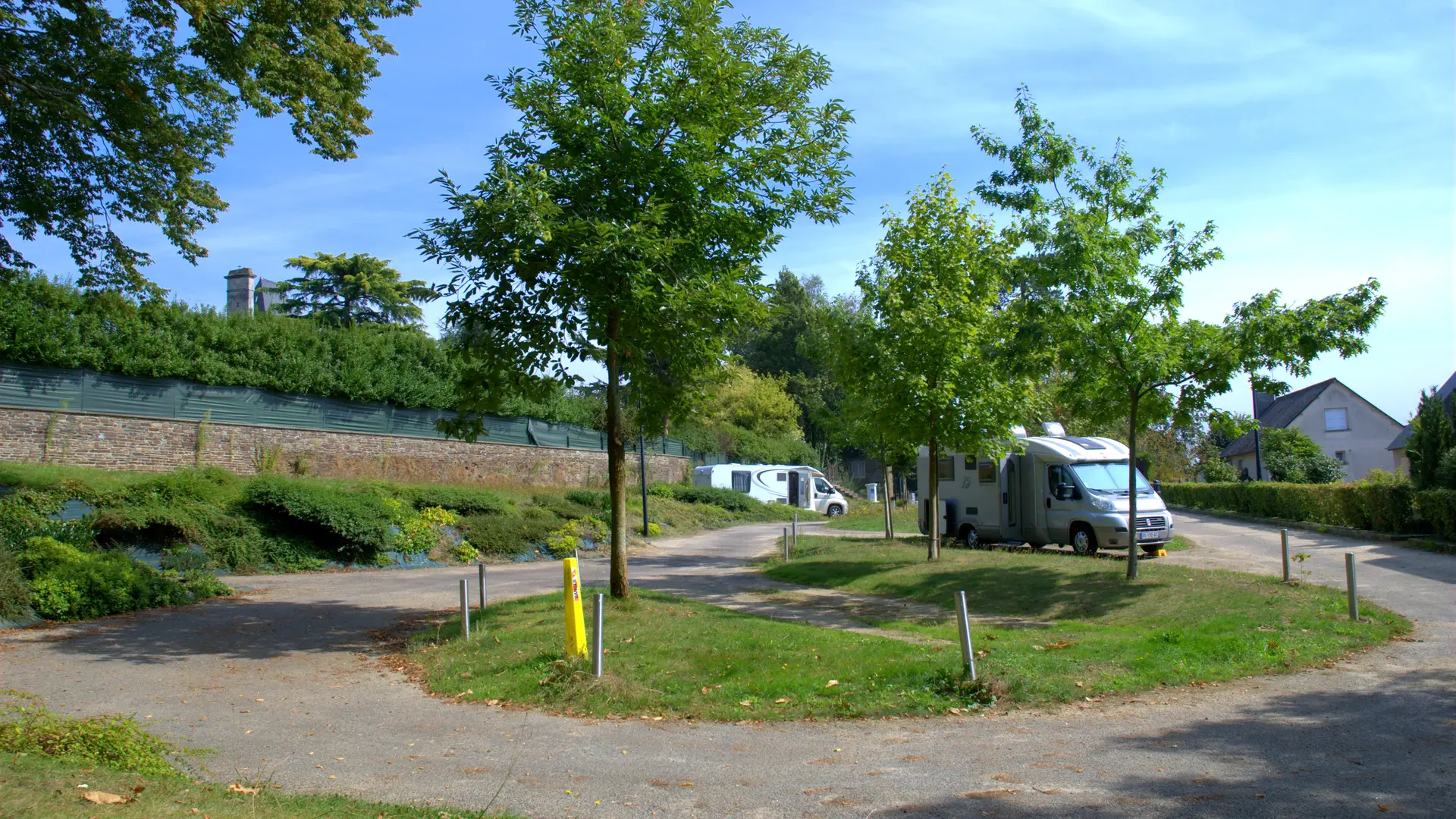 Aire de camping-cars de Bazouges la Pérouse