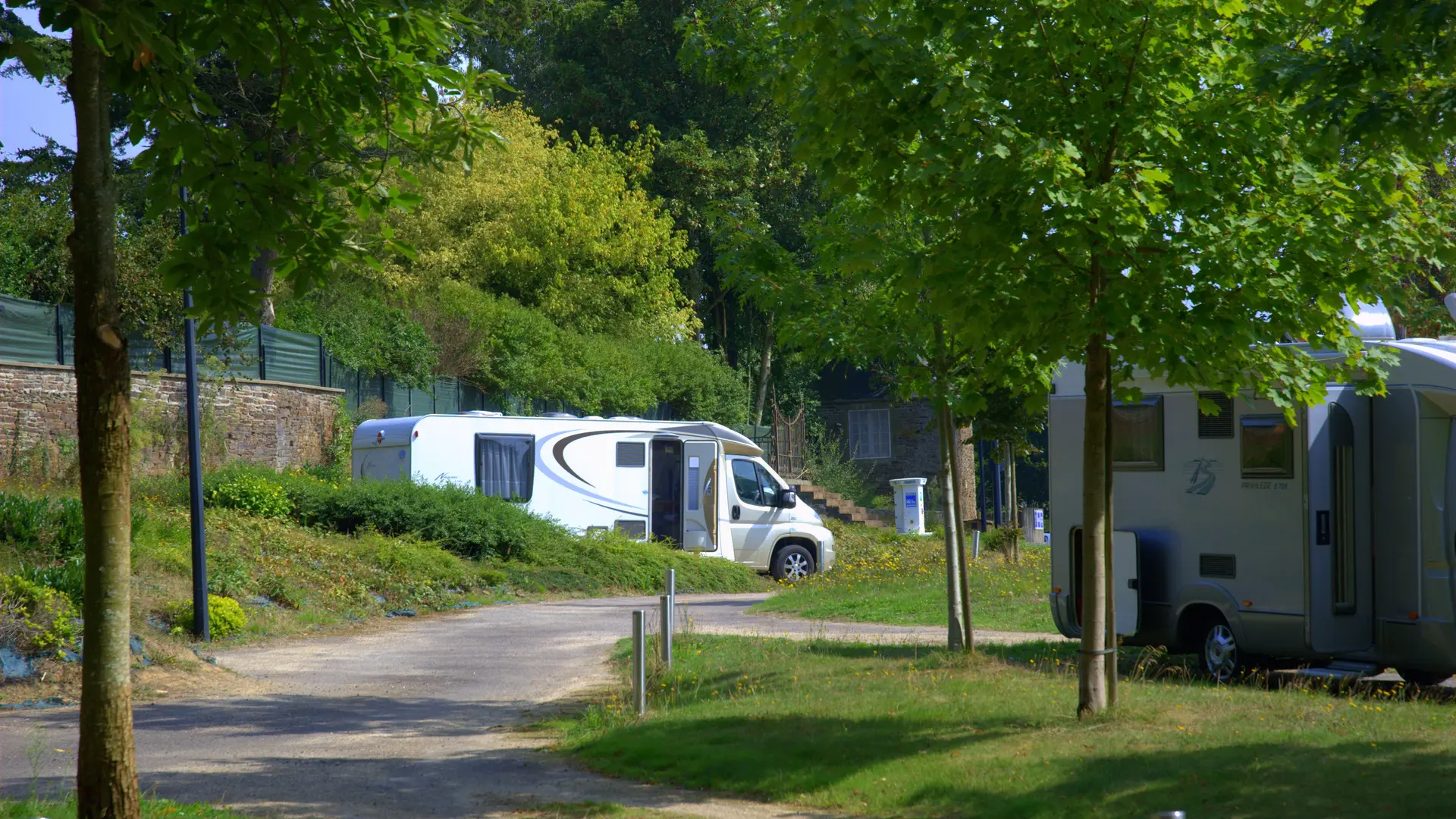 Aire de camping-cars de Bazouges la Pérouse