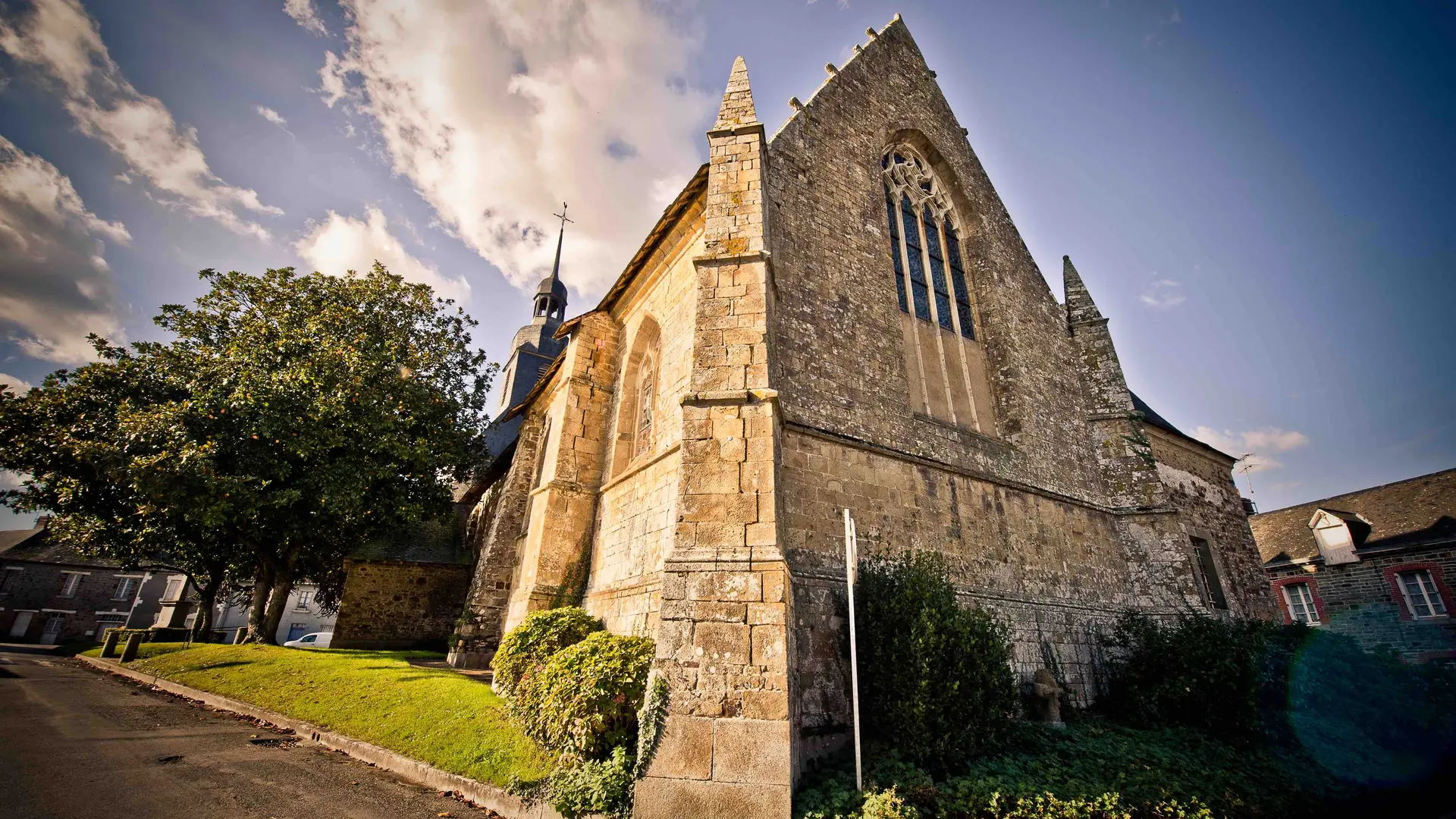 Église Saint-Pierre de Visseiche 5