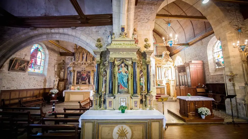 Église Saint-Pierre de Visseiche 2