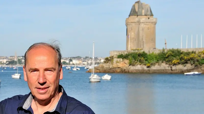 GUIDE CONFERENCIER - CARSTEN BULLA - SAINT-MALO  (1)