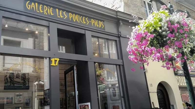 Galerie-Les-Pouces-Pieds-Dinard-Vitrine