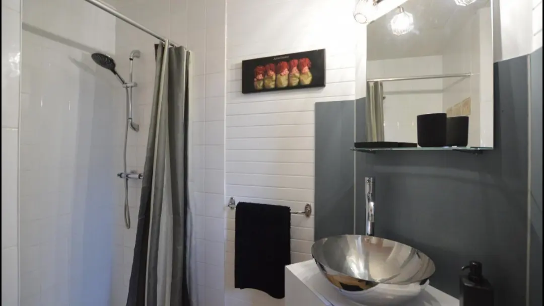 Gite le Verdoyant la pélerinière salle de bain