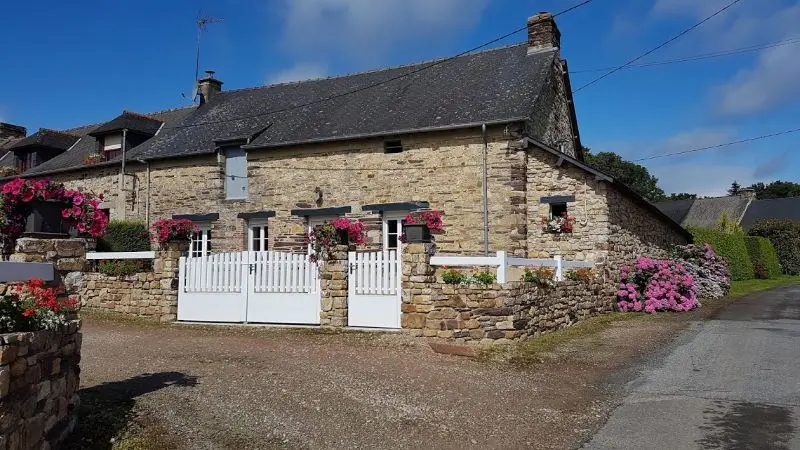 Gîte les doigts de Fée_Paimpont_extérieur