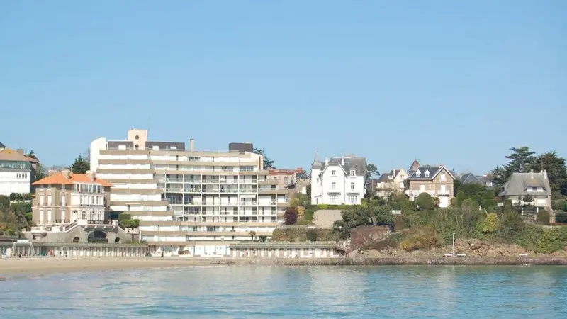 Crystal Dinard