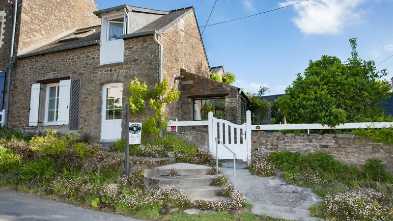 Giverny Cottage