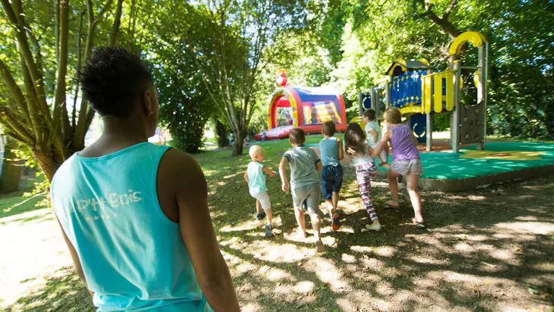 Camping Le P'tit Bois à Saint-Jouan des Guérets