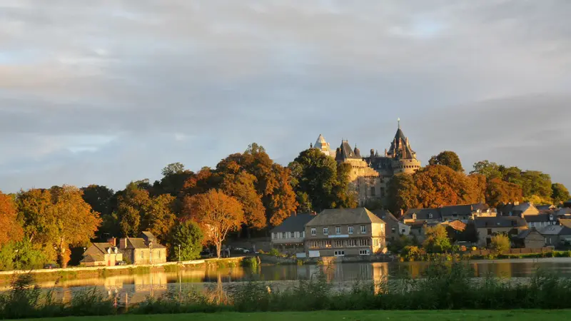 Camping le Vieux Chatel à Combourg