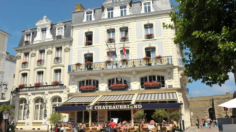 Hôtel- Le France Chateaubriand-Saint-Malo