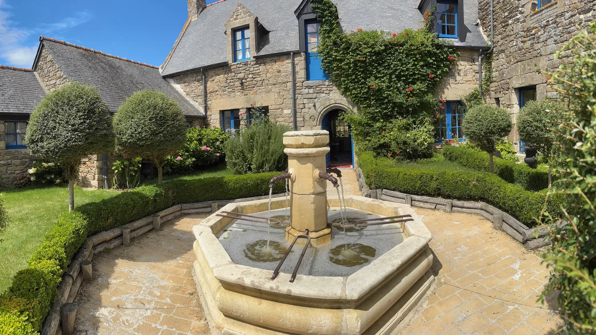 Hôtel le Manoir des Douets Fleuris - Fontaine