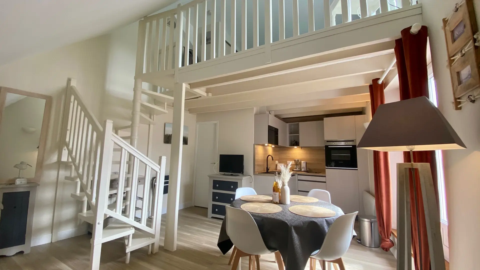 Mme Hulbert Paradice Cézembre à Dinard