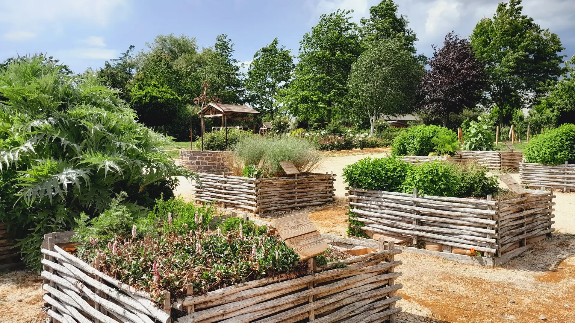 Jardin médiéval Bédée (c) office de tourisme Montfort Communauté (1)-2