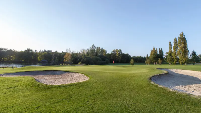 Golf Les Ormes Domaine & Resort