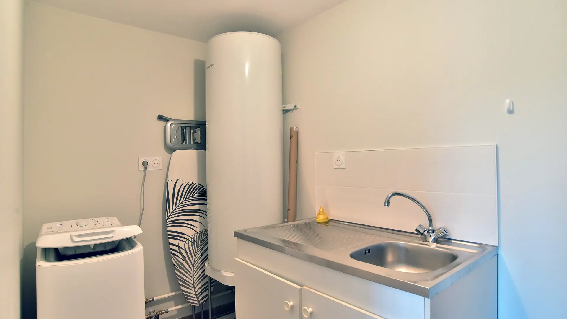 Location - Gîte de la Bosse Besnard - St Marcan -La buanderie