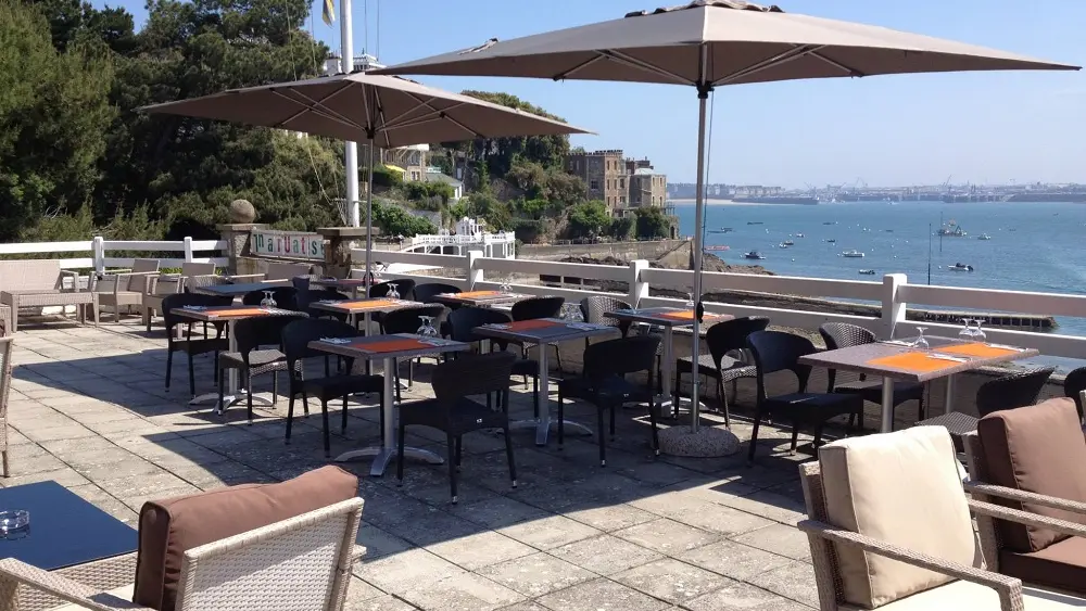 Le-Yacht-Dinard-Terrasse