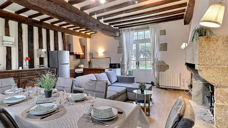 Le présbytère Mellé (2)