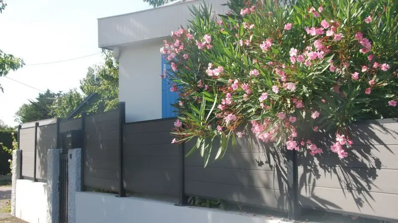 Madame-Fournier-Dinard-facade-fleurs