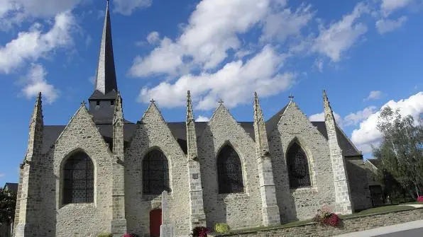 Moutiers_(35)_Eglise_Flanc_sud