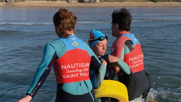 Nautisurf - école de sauvetage -Saint-Malo